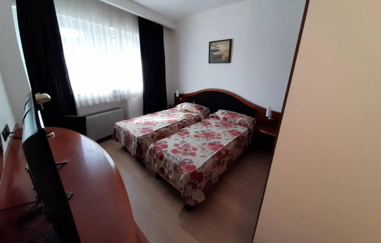 Hotel Donizetti Lallio