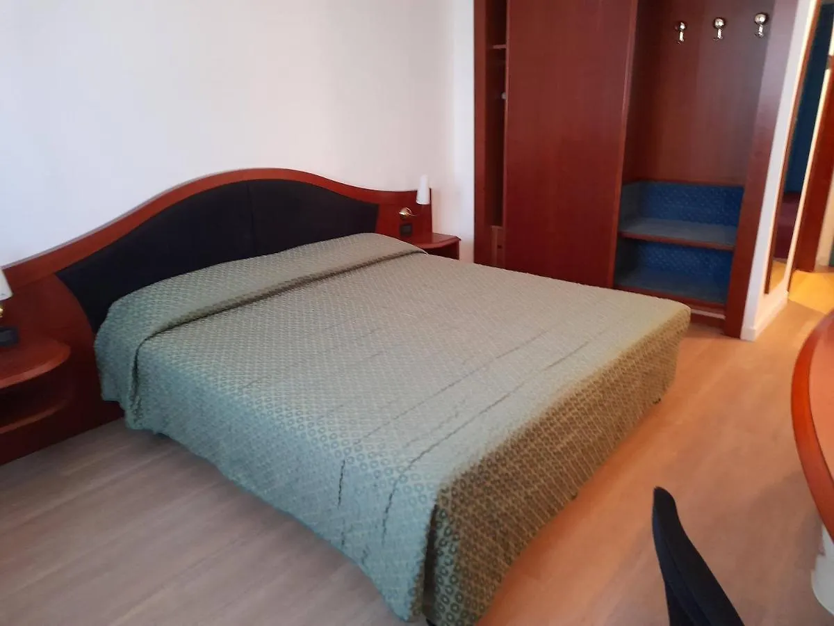 Hotel Donizetti Lallio