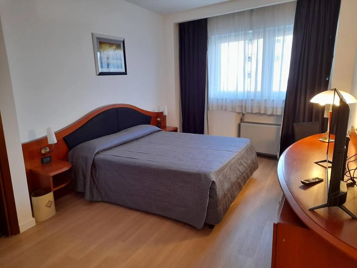 Hotel Donizetti Lallio